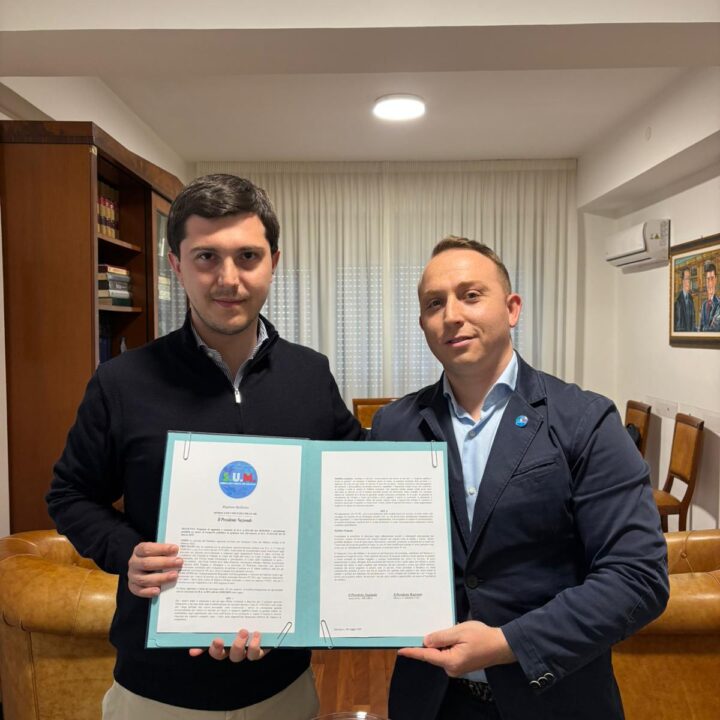 S.U.M.: E’ UFFICIALE L’INTERVENTO DELL’ON. AVV. CALOGERO LEANZA PRESSO L’ASSESSORE REGIONALE ALLE INFRASTRUTTURE E ALLA MOBILITA’ ON. ALLESSANDRO ARICO’ PER LA MODIFICA AL DECRETO ASSESSORIALE CHE RIGUARDA LA CIRCOLAZIONE GRATUITA DEL PERSONALE DELLE FORZE ARMATE E DELLE FORZE DELL’ORDINE. OTTIMO LAVORO DEL PRESIDENTE REGIONALE SICILIA DEL S.U.M. MARCO CARROCCIO.